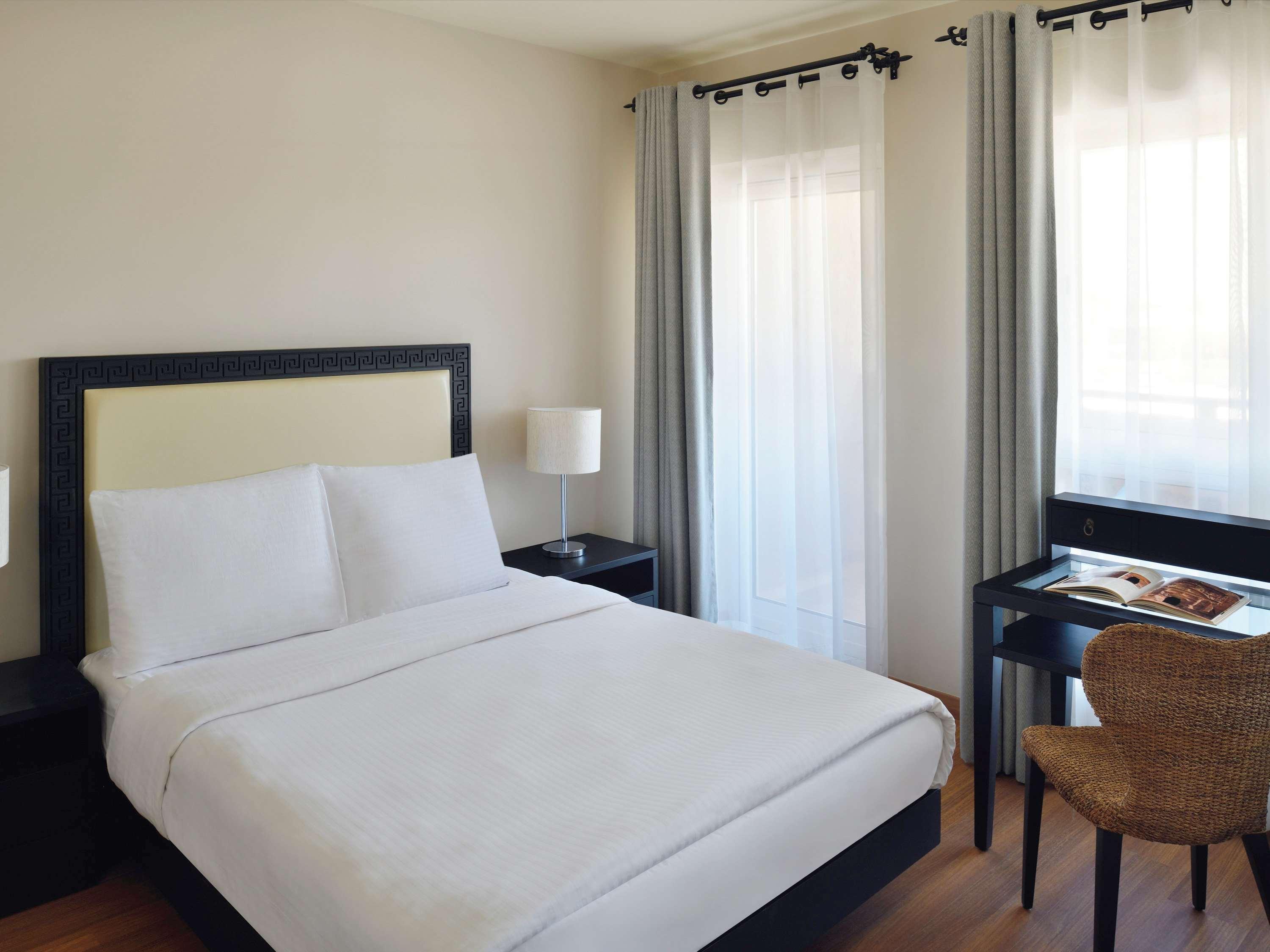 Mövenpick Resort&Residences Akaba Exterior foto A room at the hotel