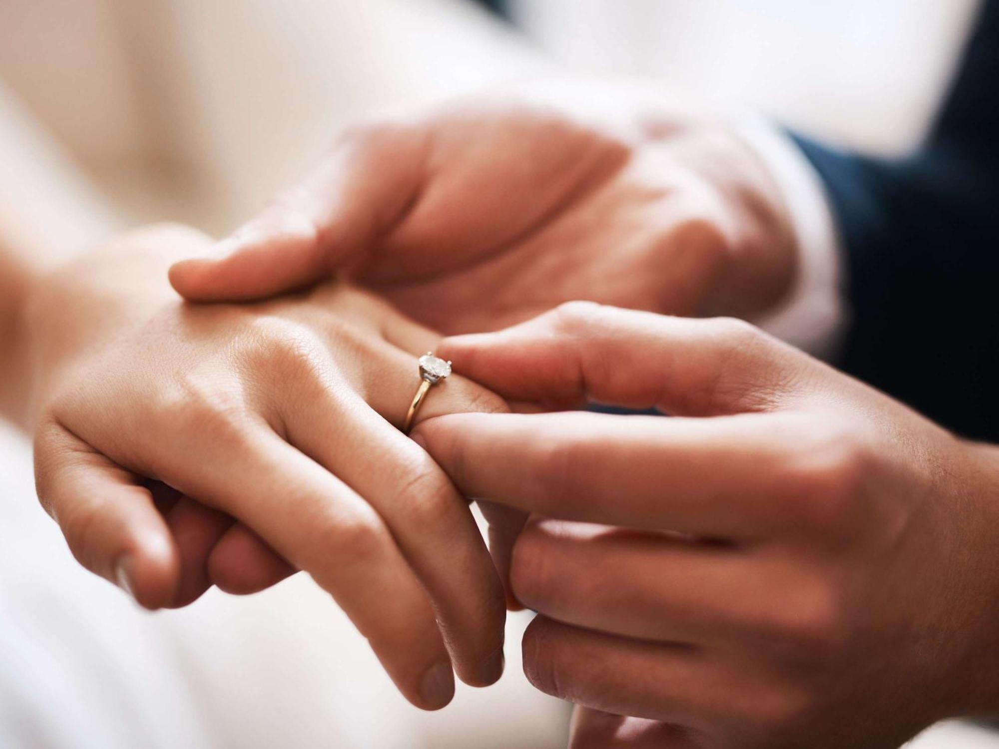 Mövenpick Resort&Residences Akaba Exterior foto The exchange of rings at a wedding