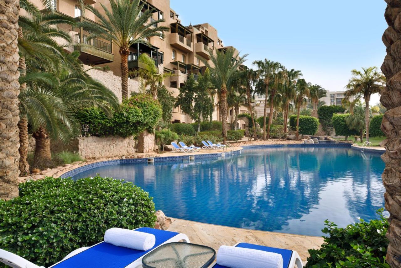 Mövenpick Resort&Residences Akaba Exterior foto The pool at the hotel
